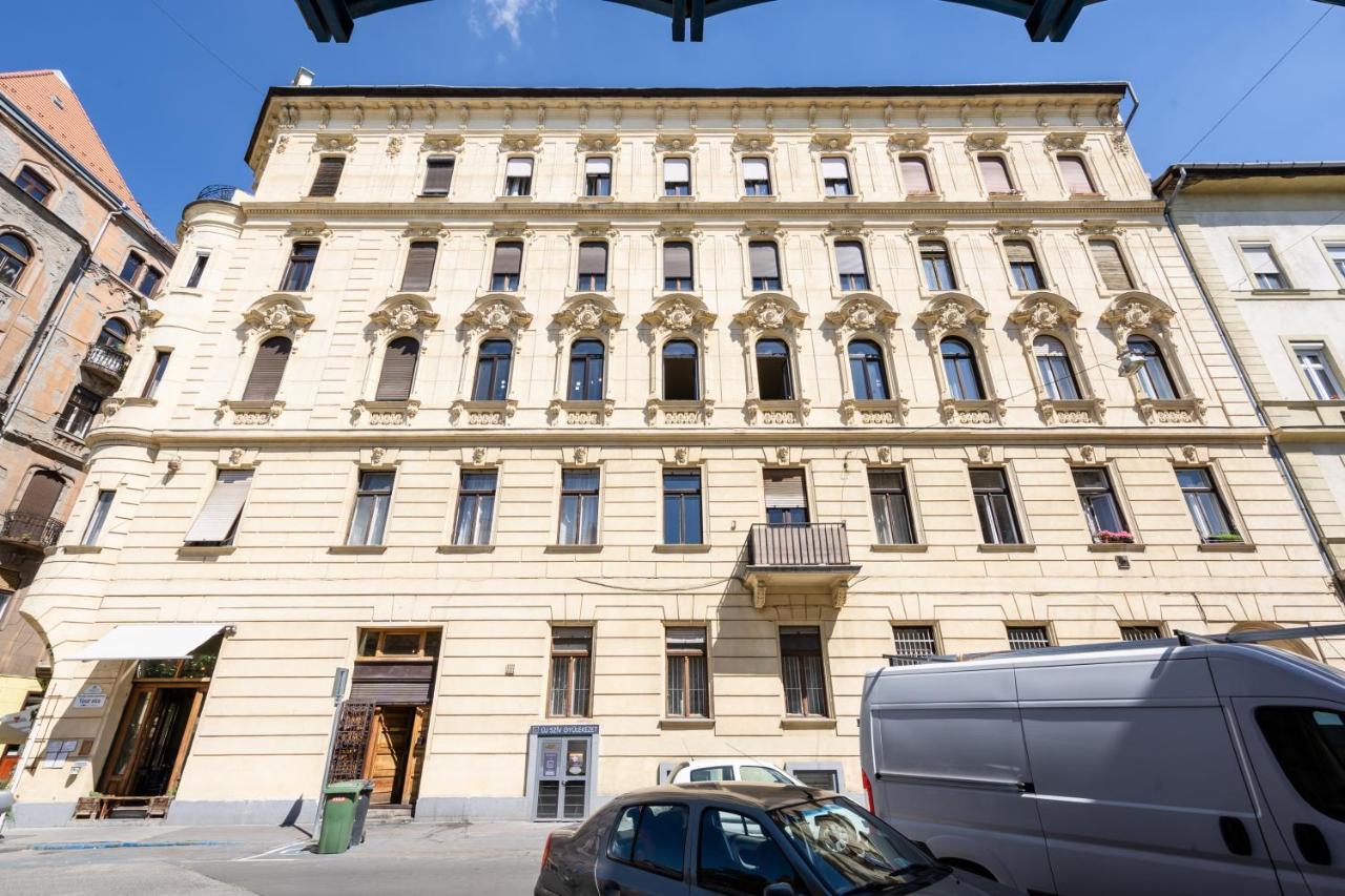 Studio Apollo Budapest Kültér fotó